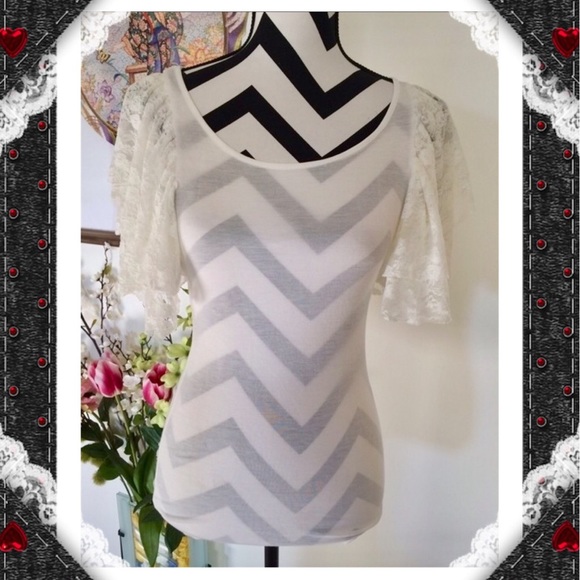 Fashion Ruffle Sleeve White Top - Picture 2 of 6